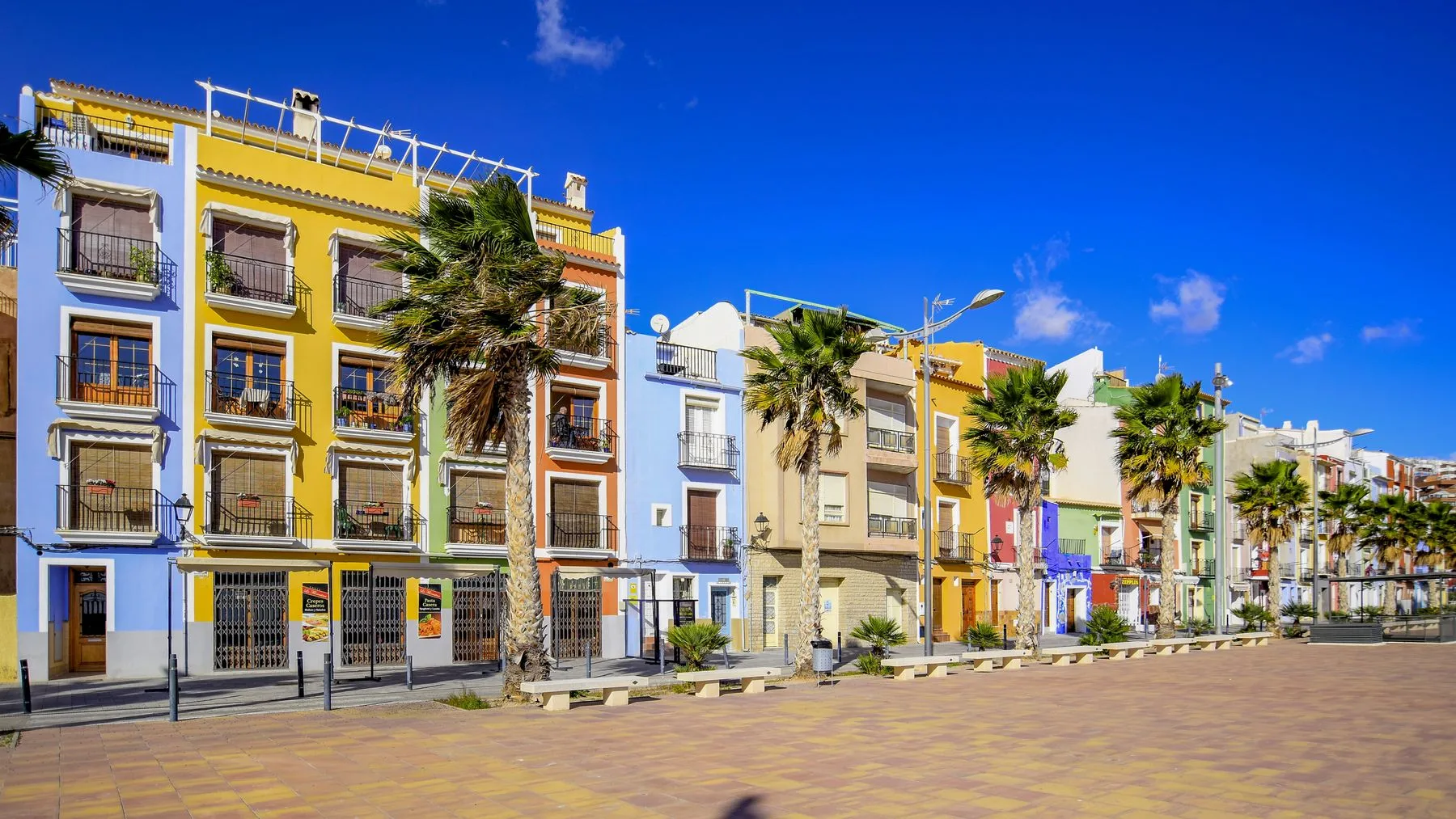 Established colourful homes in Villajoyosa